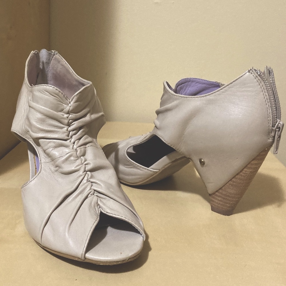 Soft Leather Boot/Shoe
